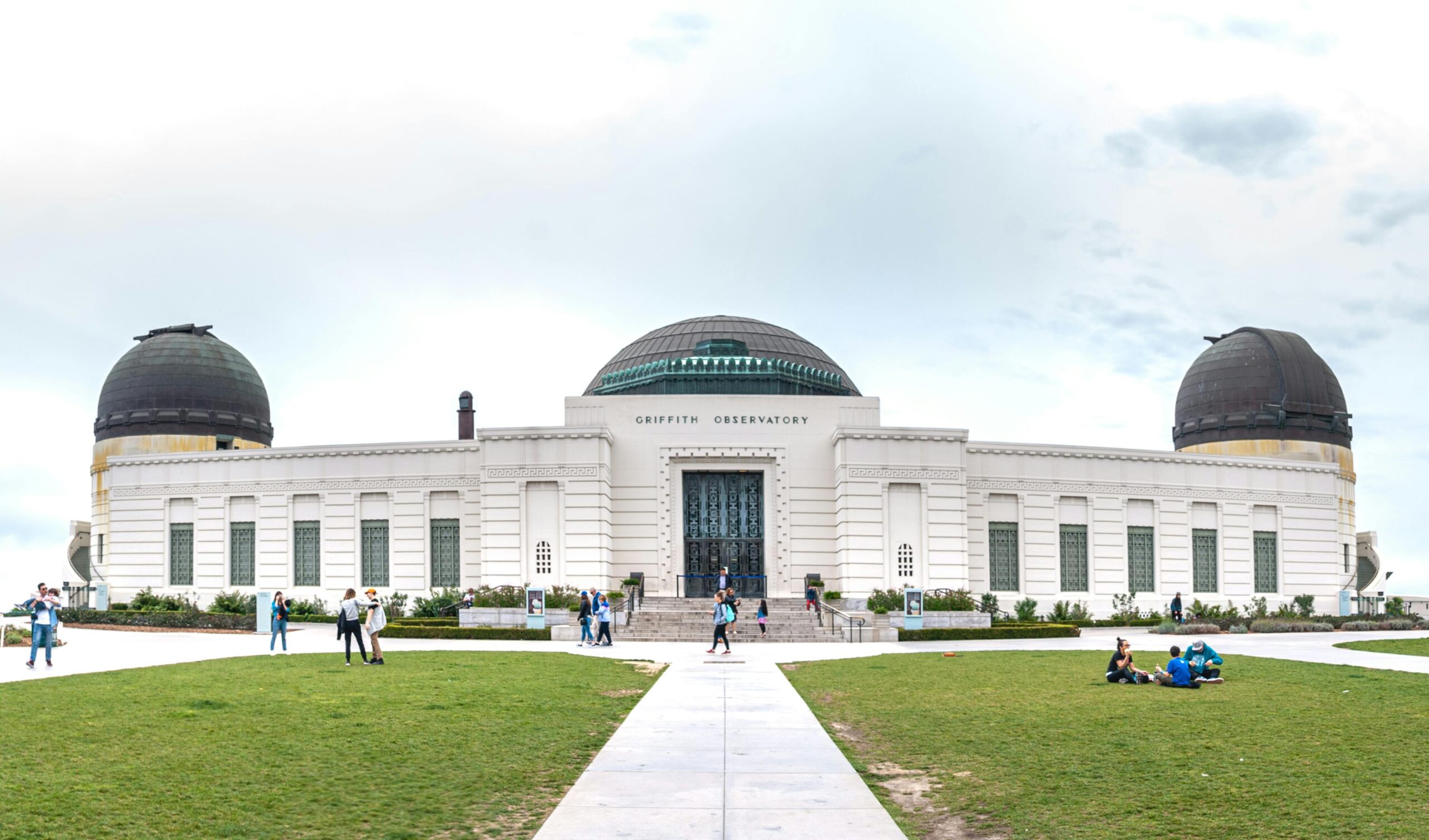 Griffith Observatory Los Angeles pexels-david-vives-1474251-5402929