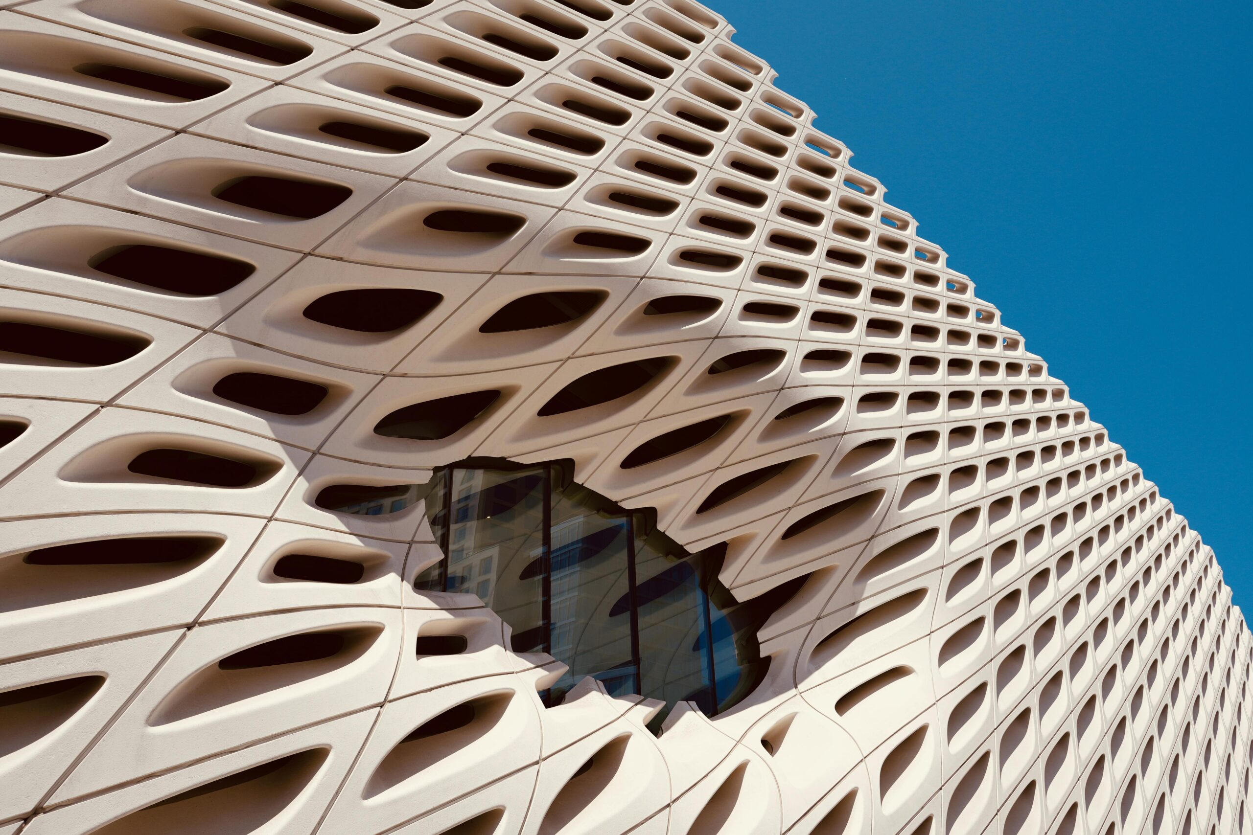 The Broad Museum Downtown Los Angeles Art Architecture pexels-ran-hua